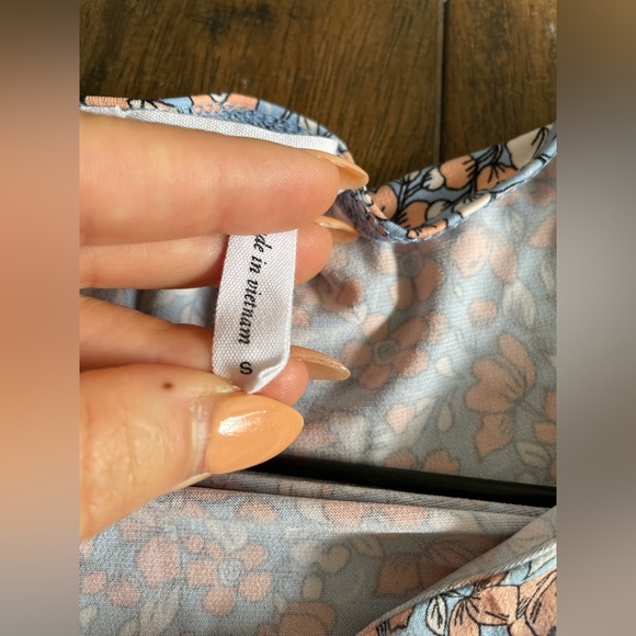 BCBG Short Romper 🩵 - Picture 3 of 3